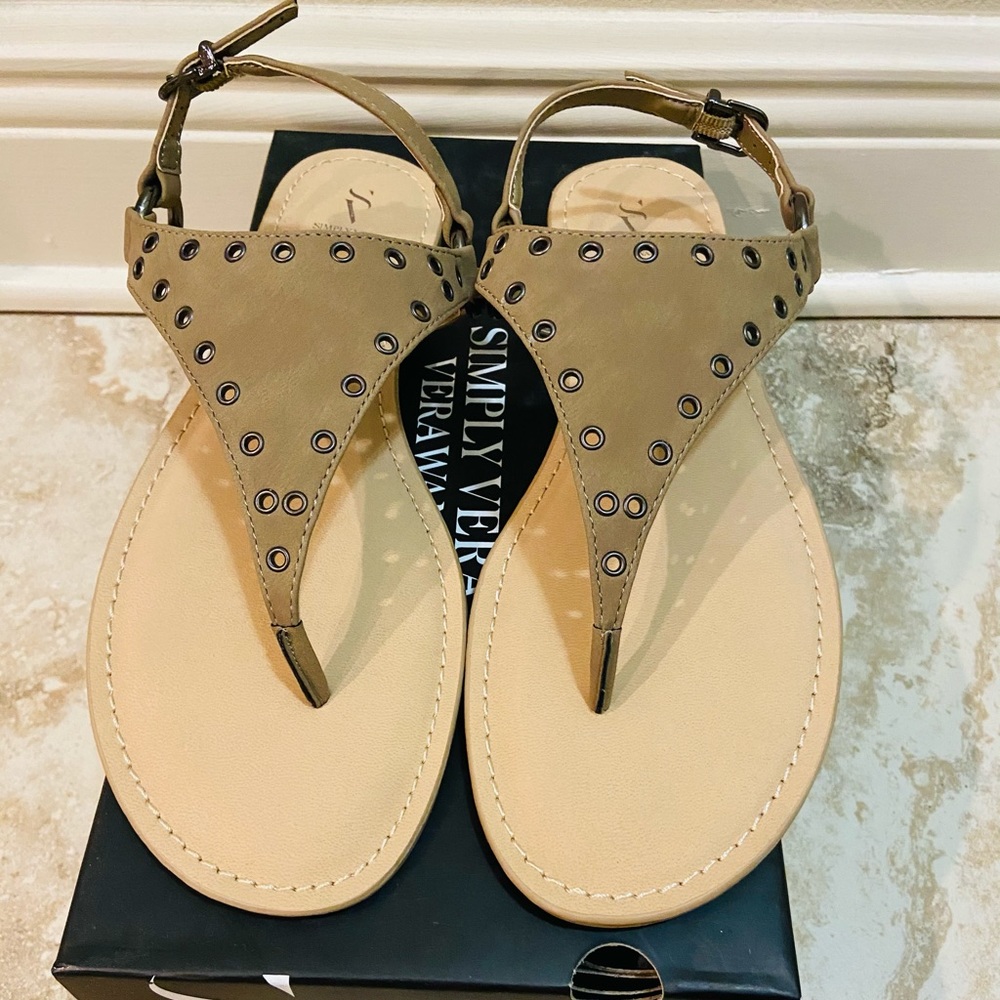 Simply Vera Wang Sandals size 8.5